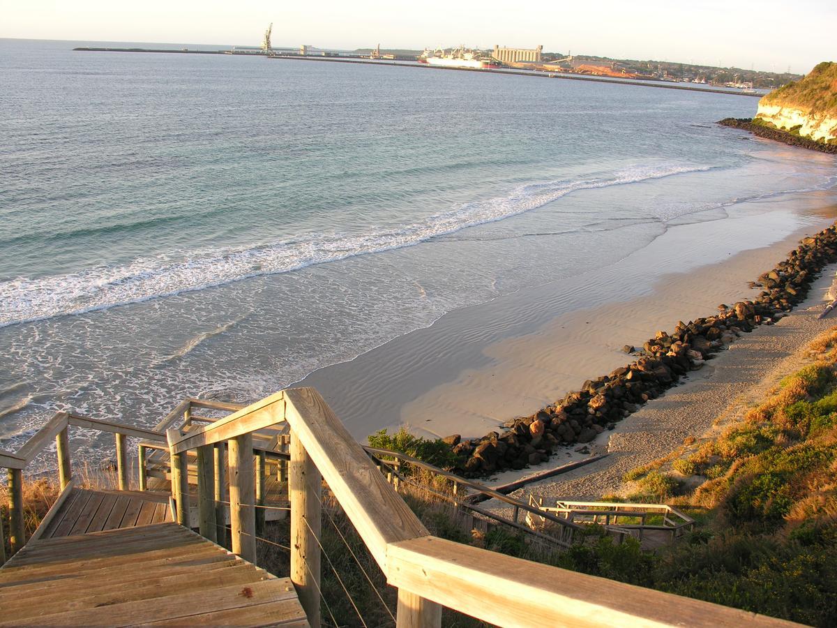 Clifftop Apartments Portland Vic Extérieur photo